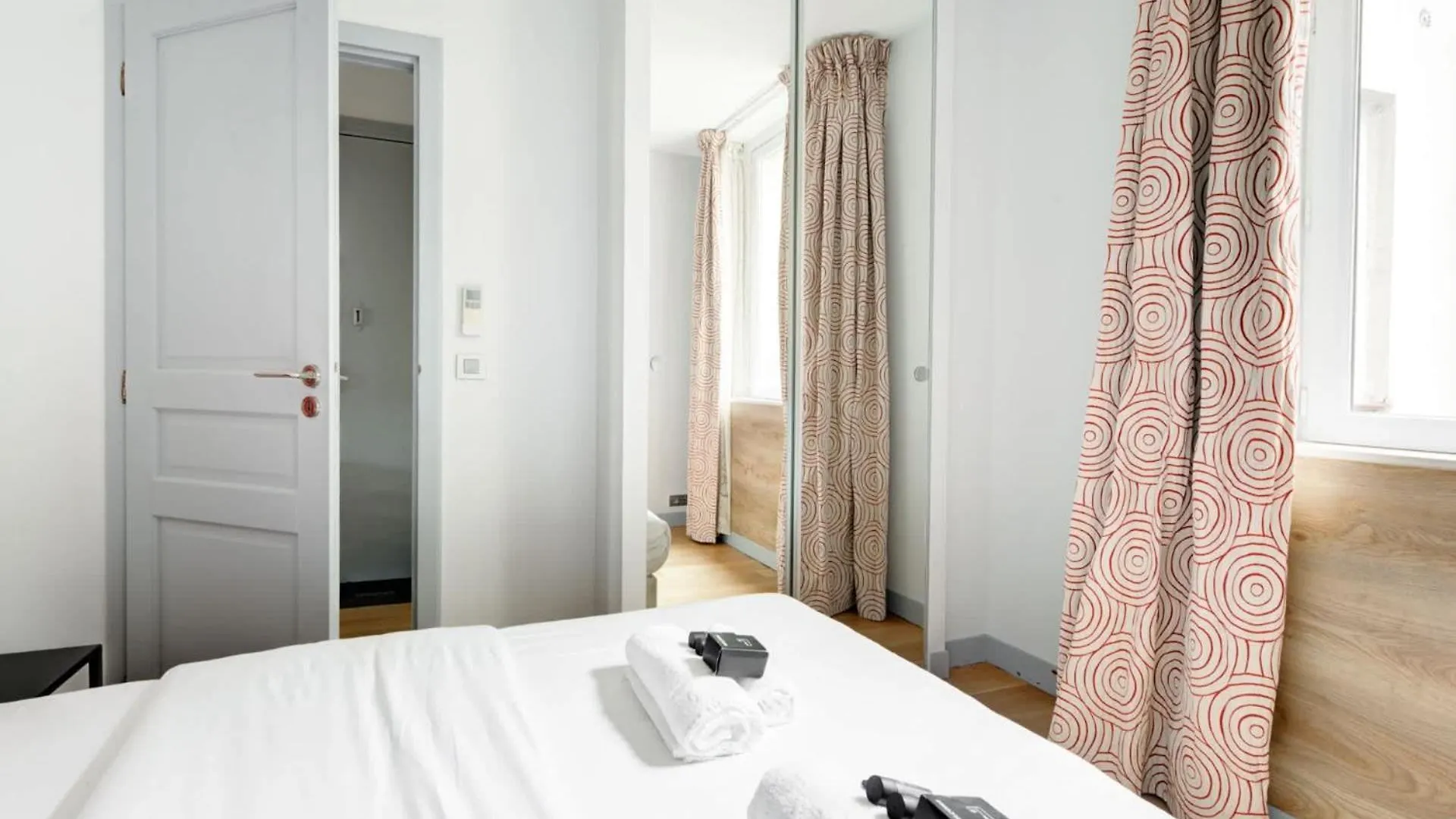 아파트 Appartement Moderne Avec Cuisine Equipee Et Balcon 파리