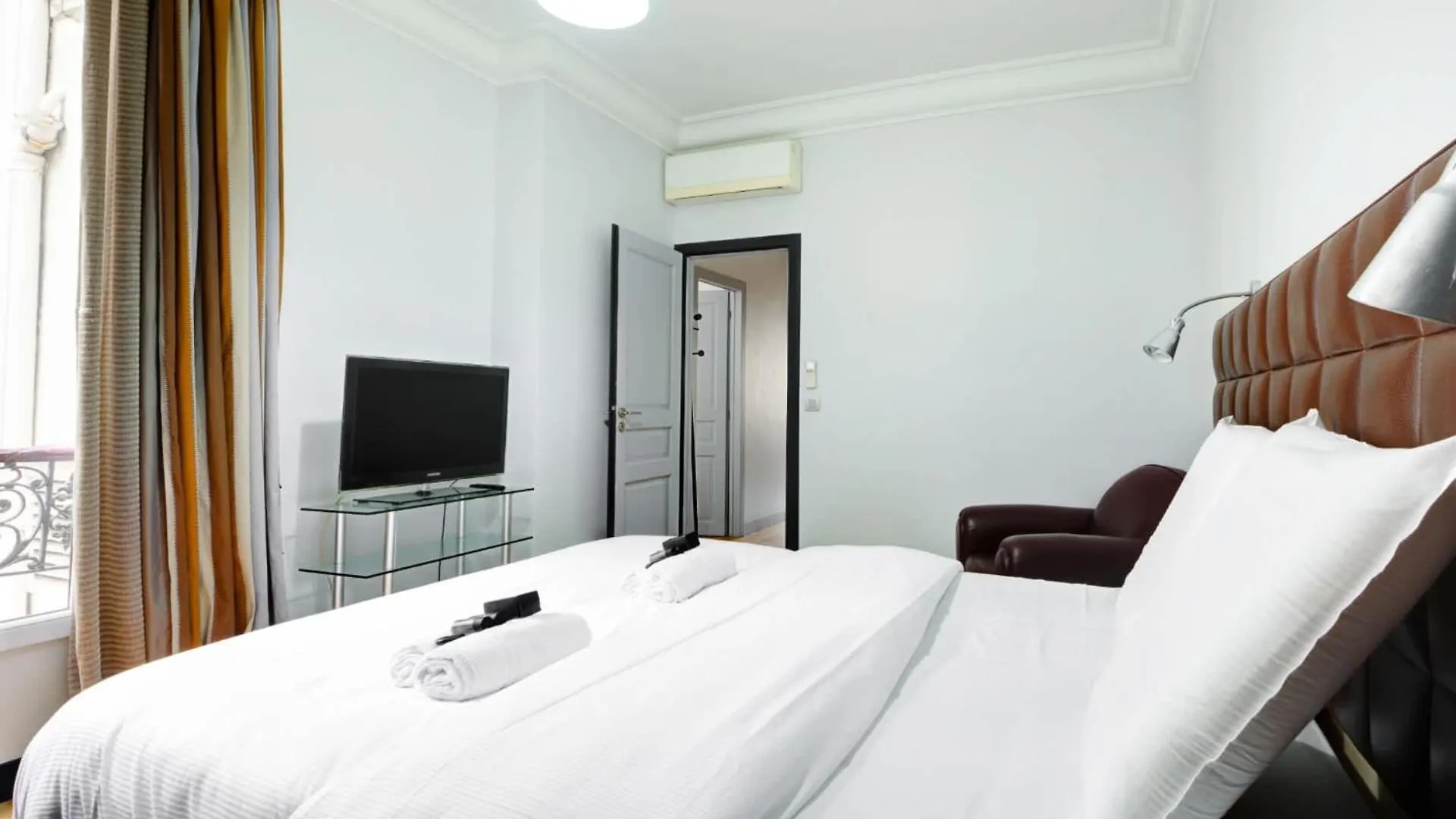 Appartement Moderne Avec Cuisine Equipee Et Balcon 파리 0*,  프랑스