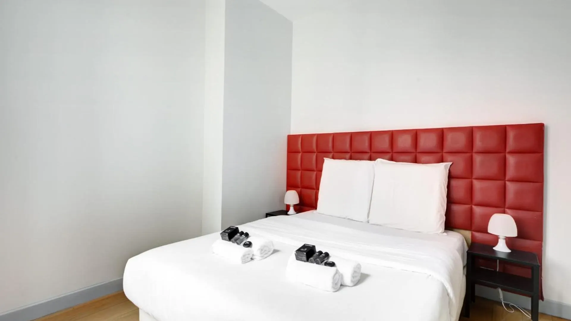 Appartement Moderne Avec Cuisine Equipee Et Balcon Париж Франция