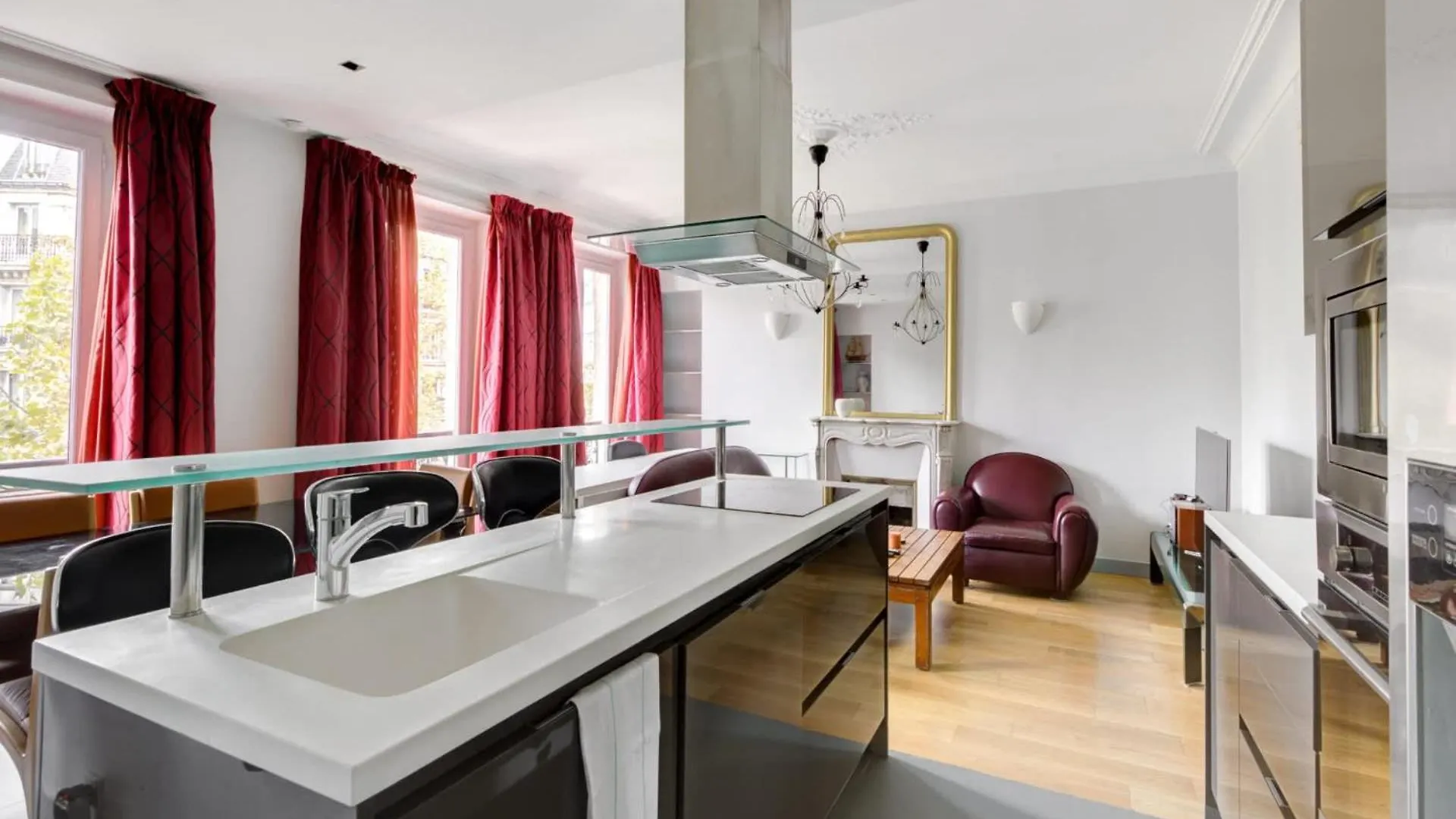Appartement Moderne Avec Cuisine Equipee Et Balcon Париж Апартаменты